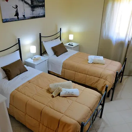 La Casa Di Betty Frühstückspension Albanella