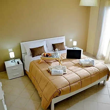 La Casa Di Betty 4* Albanella