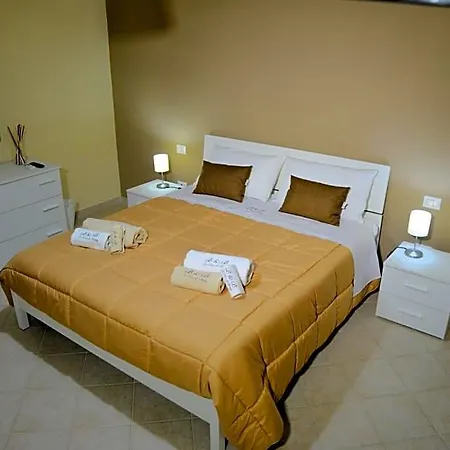 La Casa Di Betty 4* Albanella